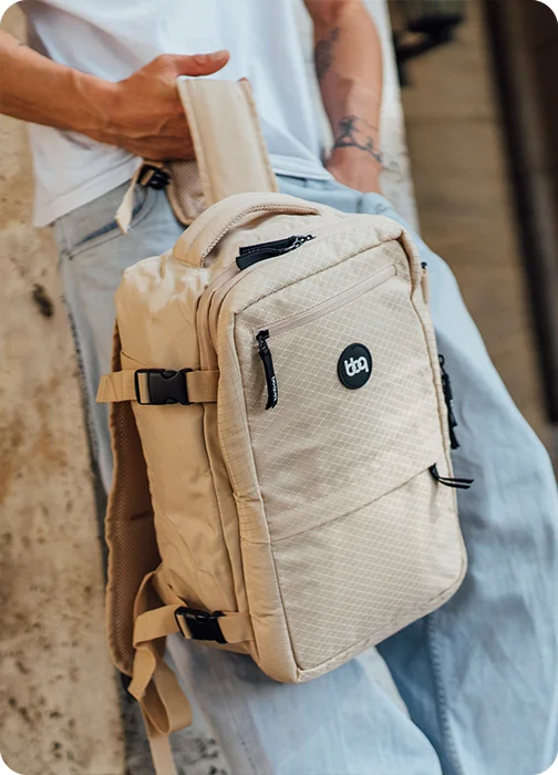 Moderner Rucksack aus Ripstop-Material in Beige – Bildlink zur Kategorie Rucksäcke