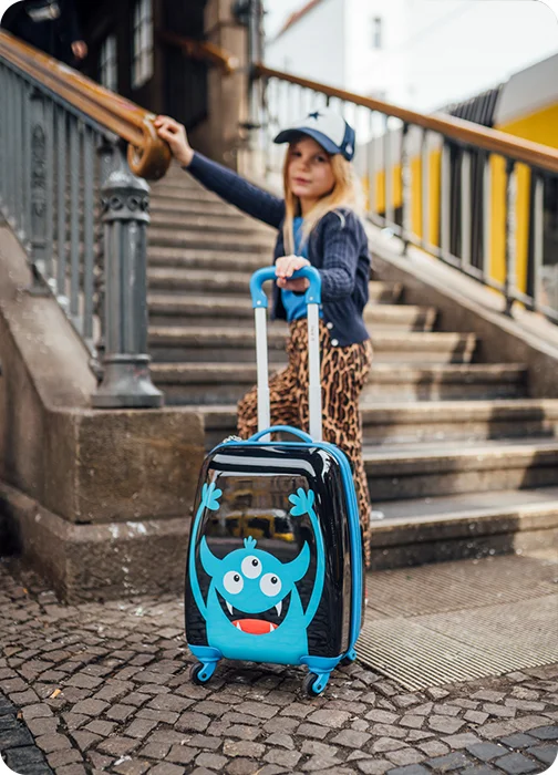 Kindergepäck mit verspielten Monstermotiven – Bildlink zur Kategorie Kindergepäck